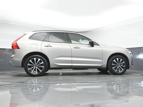 Used 2024 Volvo XC60 B5 Plus AWD/4WD image 42