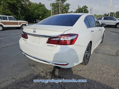 Used 2017 Honda Accord Sport image 8