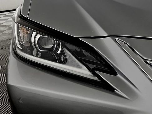 Certified 2023 Lexus ES 350 w/ Premium Package image 10