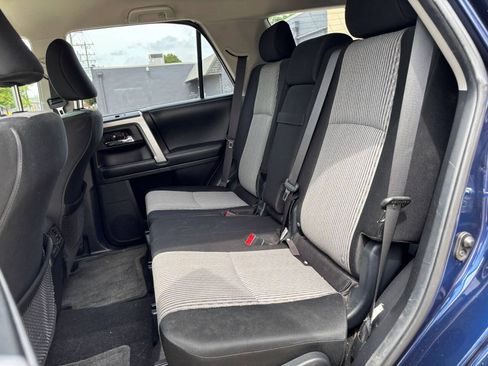 Used 2014 Toyota 4Runner SR5 AWD/4WD image 12
