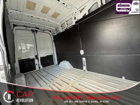 Used 2023 Ford Transit 250 148 High Roof AWD image 8