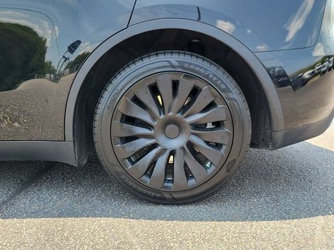 Used 2023 Tesla Model Y Long Range AWD/4WD image 29