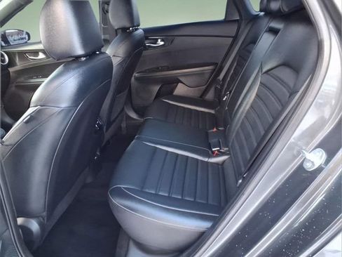 Used 2024 Kia Forte GT-Line w/ GT-Line Premium Package image 13