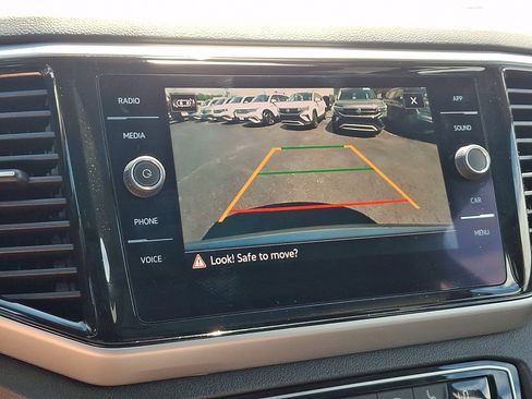 Certified 2022 Volkswagen Atlas SE w/ Panoramic Sunroof Package AWD/4WD image 19