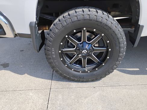 Used 2019 Chevrolet Silverado 1500 LT w/ All-Star Edition image 24