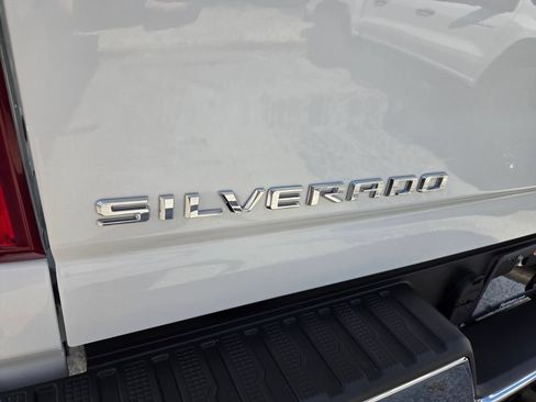 Used 2025 Chevrolet Silverado 2500 W/T RWD image 10