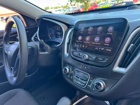 Used 2024 Chevrolet Malibu LT FWD image 23