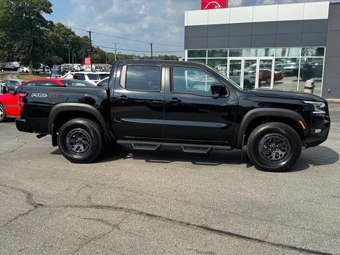 Certified 2025 Nissan Frontier PRO-4X w/ Pro Premium Package AWD/4WD image 2