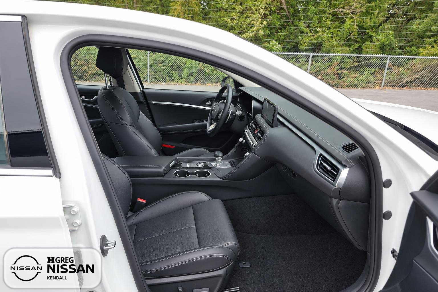 Used 2025 Genesis G70 2.5T RWD image 8