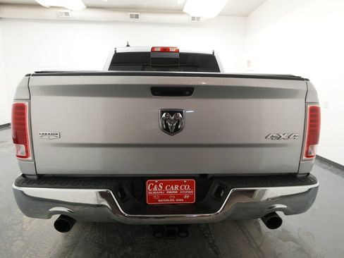 Used 2017 RAM 1500 Laramie AWD/4WD image 8