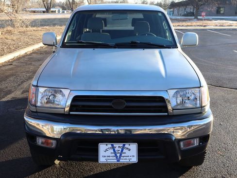 Used 2000 Toyota 4Runner SR5 image 12
