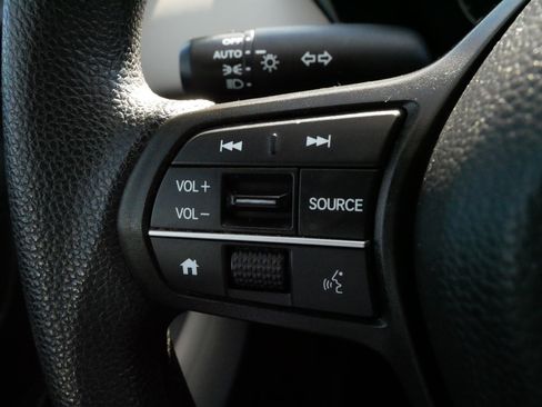 Certified 2023 Honda HR-V LX image 28