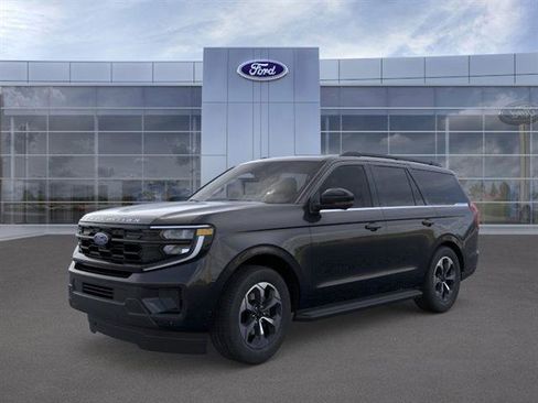 New 2026 Ford Expedition Active image 3