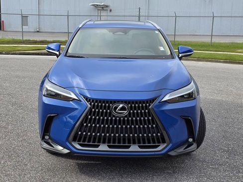 Used 2025 Lexus NX 250 FWD w/ Towing Package (2000 Lbs) image 2