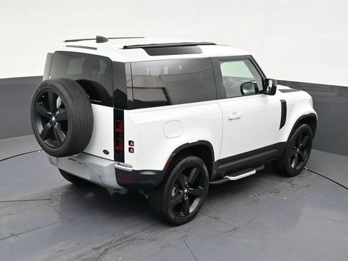 Used 2022 Land Rover Defender 90 AWD/4WD image 16