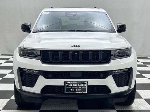 New 2026 Jeep Grand Cherokee Limited AWD/4WD image 3