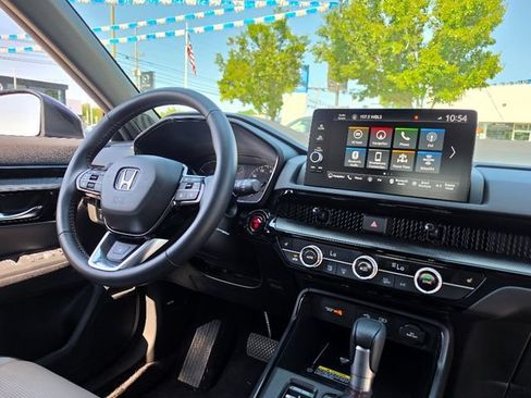 Used 2025 Honda CR-V Sport Touring image 13