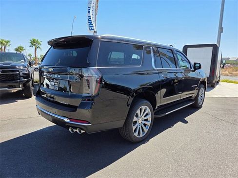 New 2025 Chevrolet Suburban Premier image 4