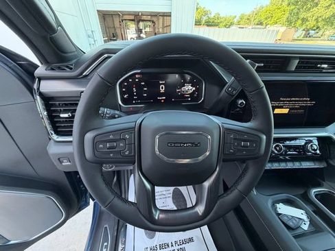 New 2026 GMC Sierra 2500 Denali Ultimate AWD/4WD image 17