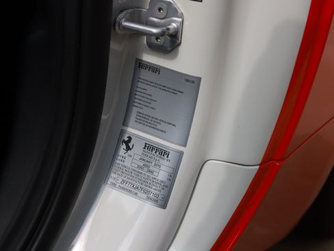 Used 2015 Ferrari California T RWD image 72