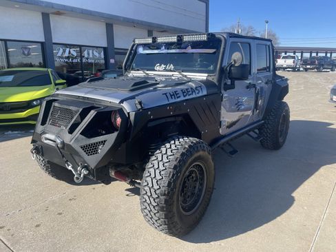 Used 2014 Jeep Wrangler Unlimited Sahara w/ Connectivity Group image 1