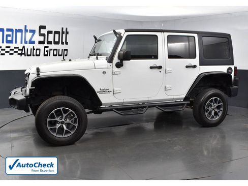 Used 2014 Jeep Wrangler Unlimited Rubicon w/ Connectivity Group AWD/4WD image 2