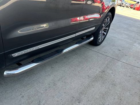 Used 2017 Ford Explorer Platinum AWD/4WD image 4