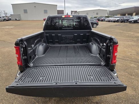 Used 2025 RAM 1500 Laramie image 9