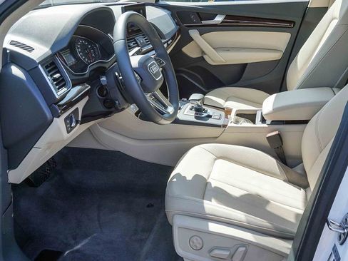 Used 2019 Audi Q5 2.0T Premium w/ Convenience Package AWD/4WD image 17