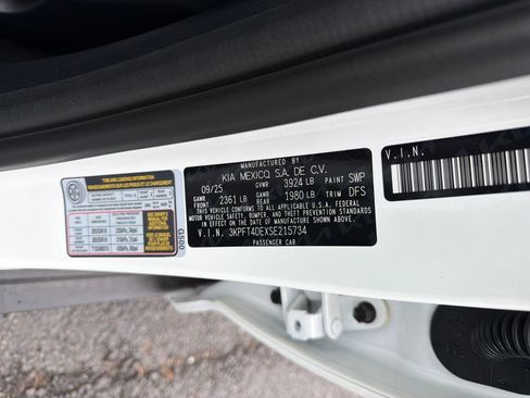 New 2025 Kia K4 LXS image 23