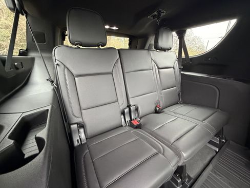 Used 2024 GMC Yukon XL Denali w/ Advanced Technology Package image 20