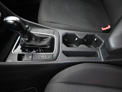 Used 2020 Volkswagen Jetta R-Line FWD image 20