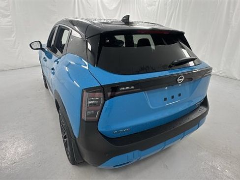 New 2026 Nissan Kicks SR w/ Cold Weather Package image 5