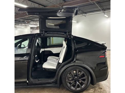 Used 2024 Tesla Model X AWD/4WD image 10