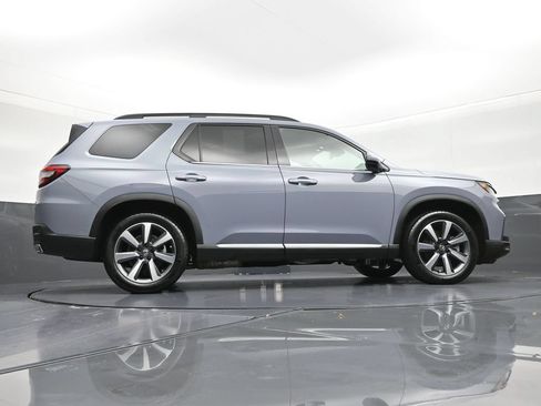 Used 2025 Honda Pilot Touring image 25