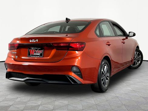 Used 2023 Kia Forte LXS w/ LXS Technology Package FWD image 6