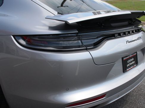 Used 2022 Porsche Panamera GTS AWD/4WD image 10