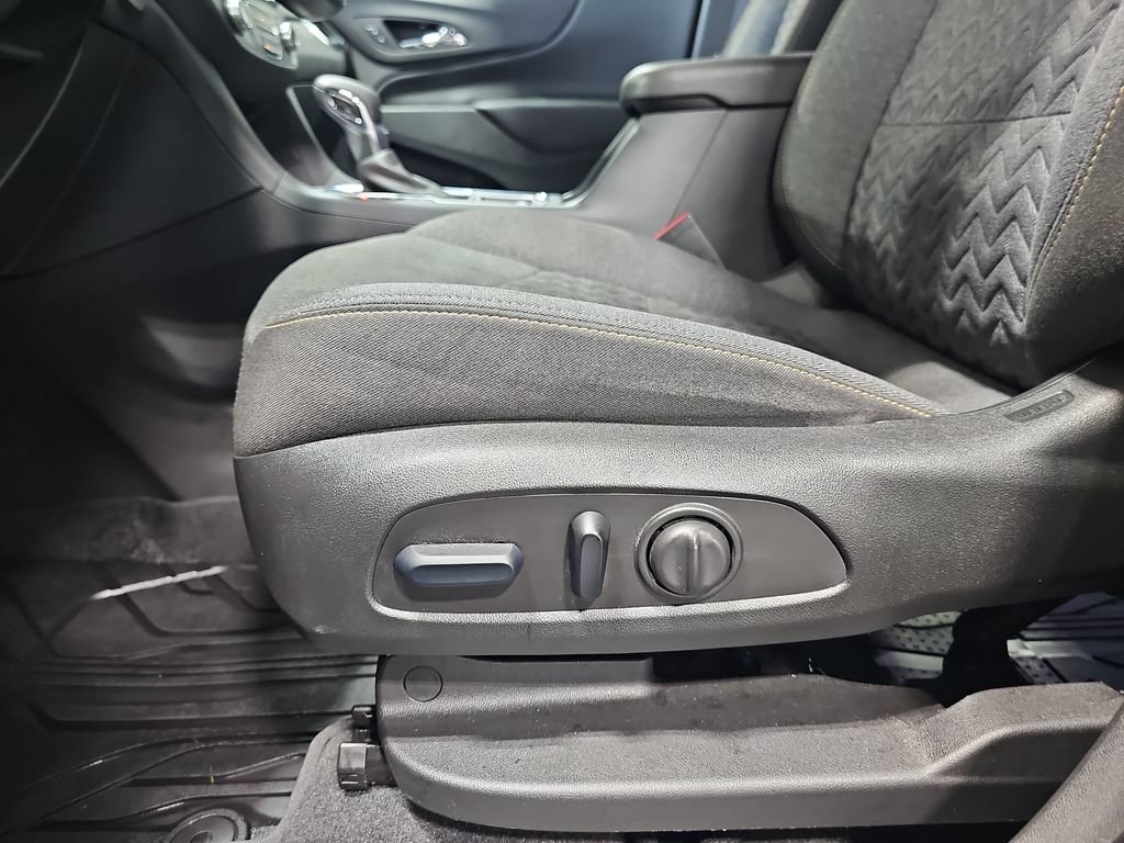 Used 2024 Chevrolet Equinox LT AWD/4WD image 30