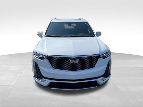 Used 2024 Cadillac XT6 Luxury w/ LPO, Floor Liner Package AWD/4WD image 8