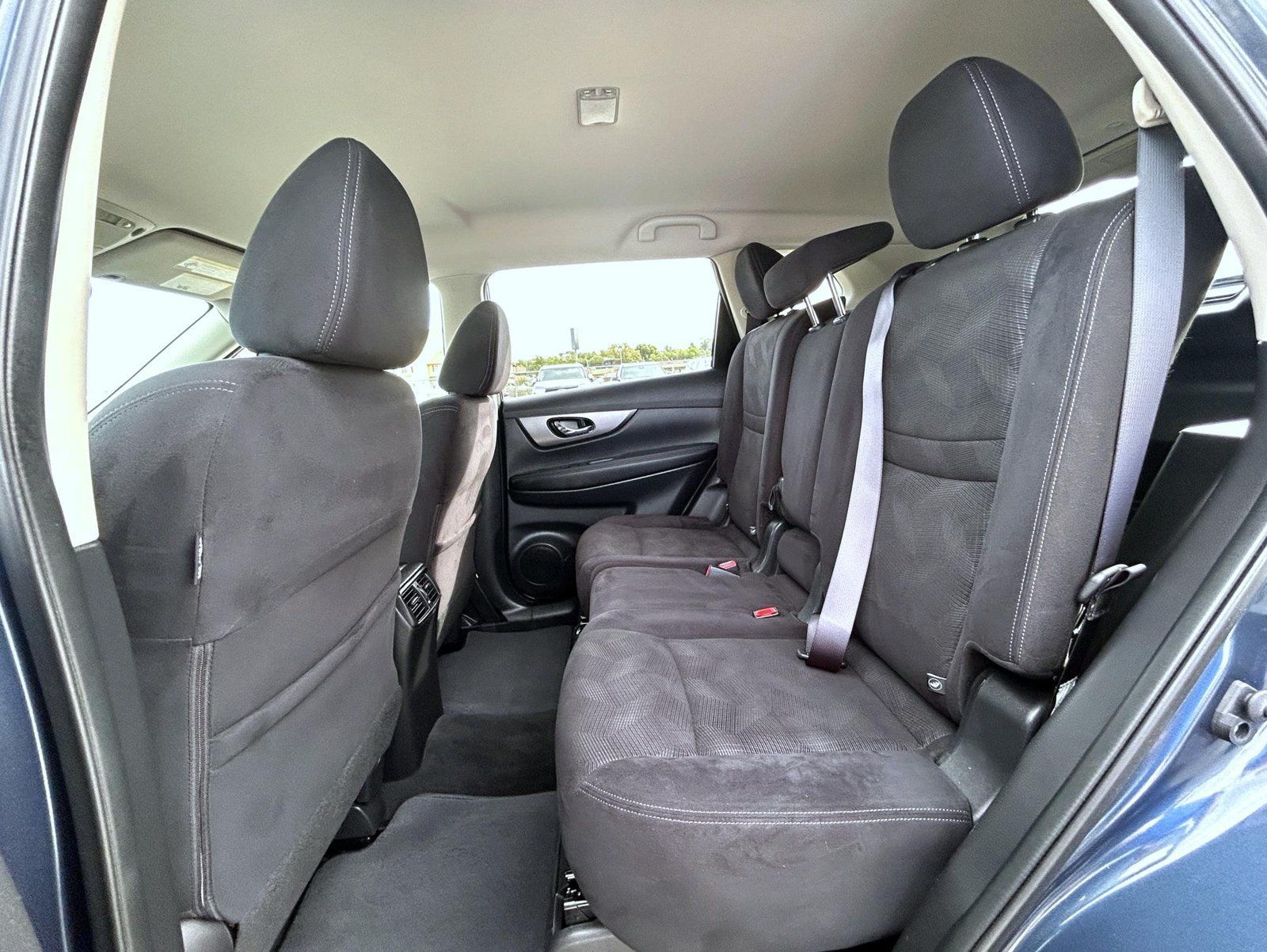 Used 2016 Nissan Rogue SV w/ SV Premium Package AWD/4WD image 20