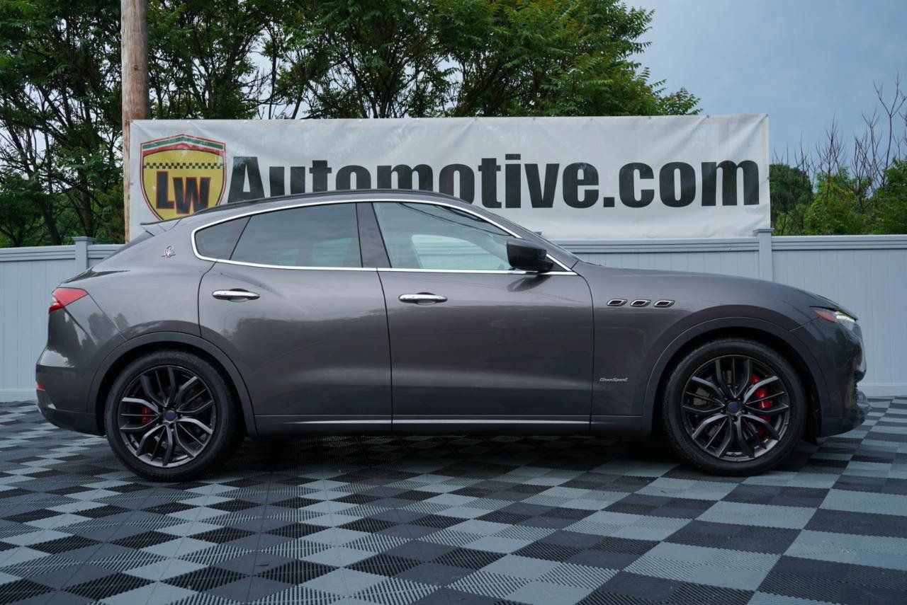 Used 2018 Maserati Levante S GranSport AWD/4WD image 4