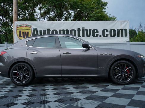 Used 2018 Maserati Levante S GranSport AWD/4WD image 4