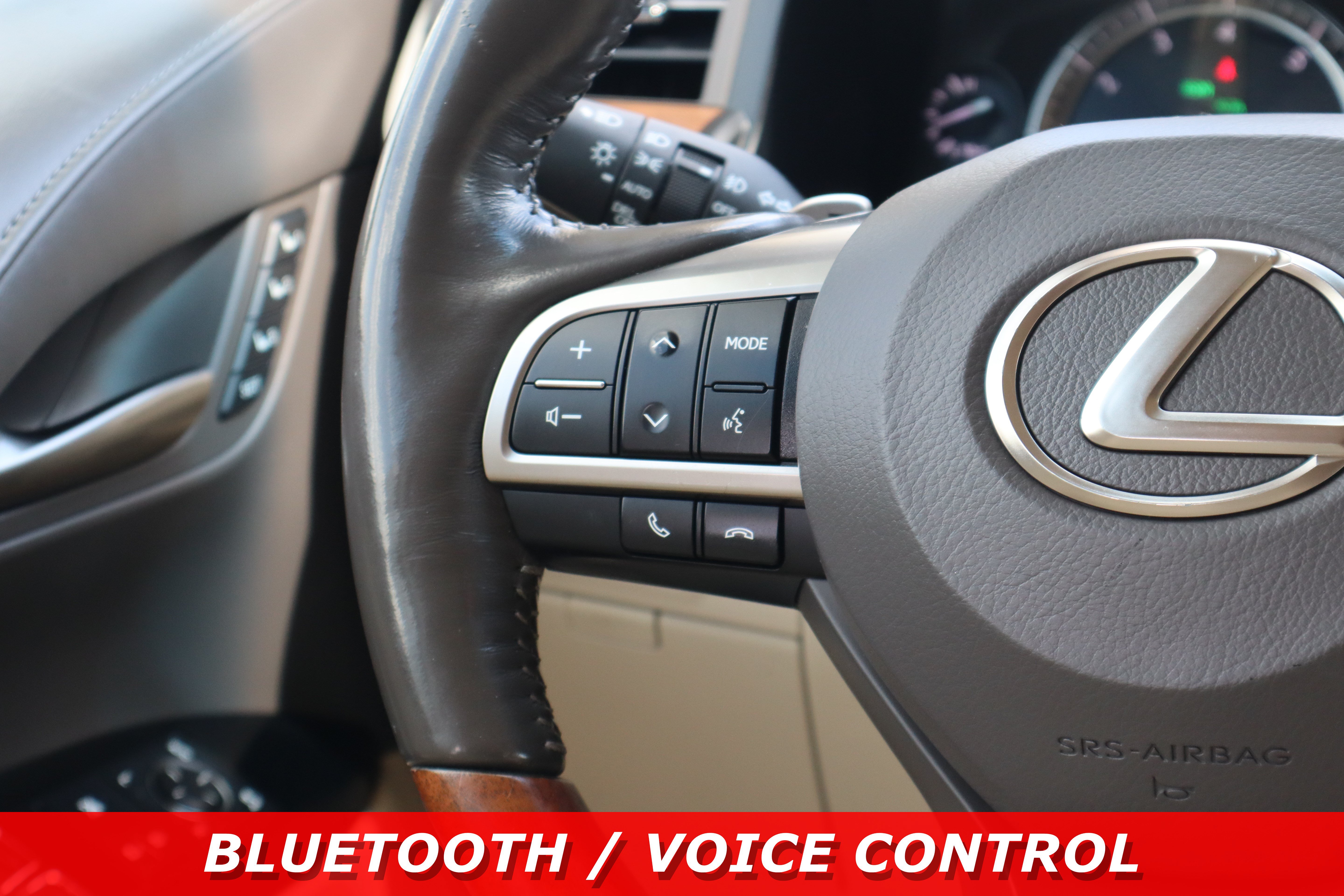 Used 2016 Lexus LX 570 4WD w/ Luxury Package image 16