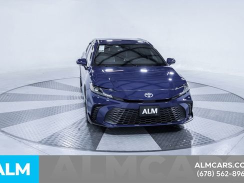 Used 2025 Toyota Camry SE image 15