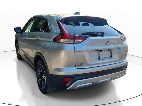 Used 2024 Mitsubishi Eclipse Cross AWD image 4