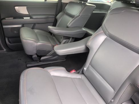 Certified 2025 Ford Expedition Active AWD/4WD image 31