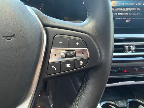 Used 2023 BMW i4 eDrive40 image 18