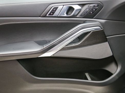 Certified 2025 BMW X6 M60i AWD/4WD image 24