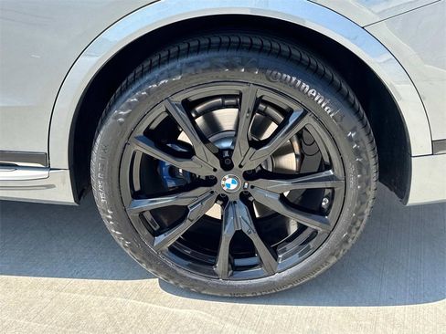 Used 2023 BMW X7 xDrive40i w/ M Sport Package image 8