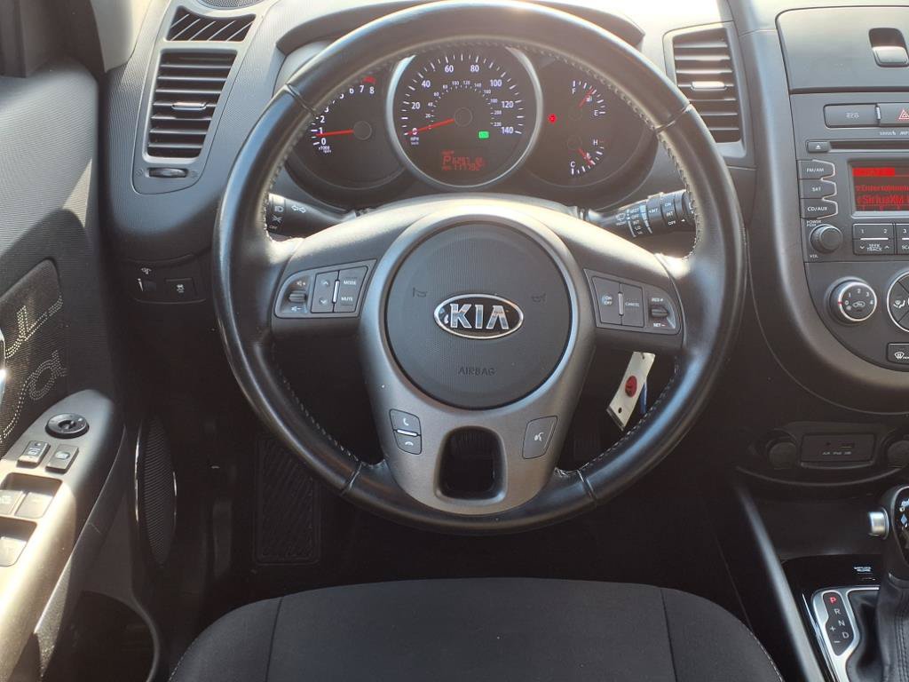 Used 2013 Kia Soul + FWD image 5
